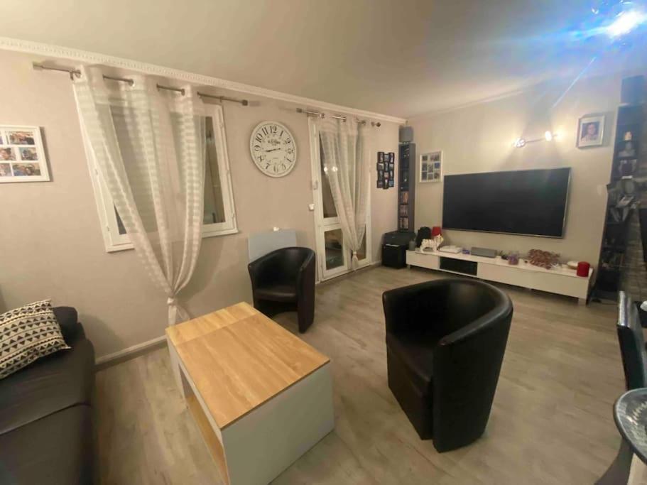 Chez Manu Meuble De Tourisme 2 Etoiles Pour 6 Personnes - 3 Chambres Villeparisis Εξωτερικό φωτογραφία